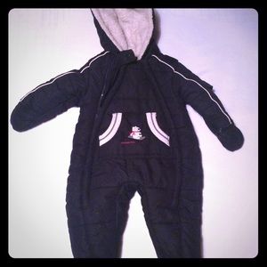 Children SiZE 6/9 months Snow pants suit